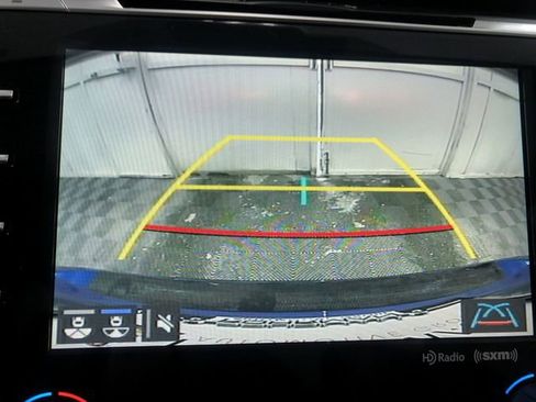 Used 2020 Toyota Camry SE w/ Sunroof Package image 22