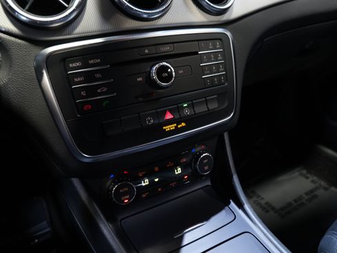 Used 2015 Mercedes-Benz CLA 250 image 44