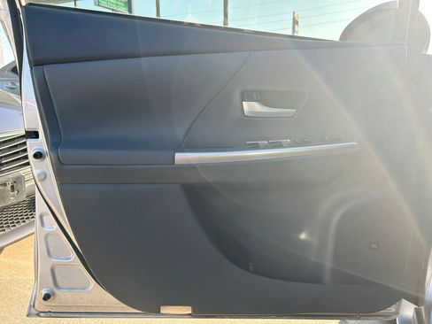 Used 2012 Toyota Prius V Five FWD image 12