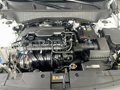 Used 2025 Hyundai Kona SEL FWD image 9