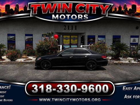 Used 2016 Mercedes-Benz E 350 4MATIC Sedan image 2