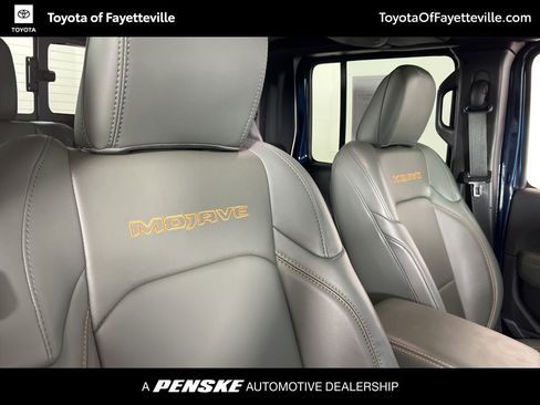 Used 2025 Jeep Gladiator Mojave image 6