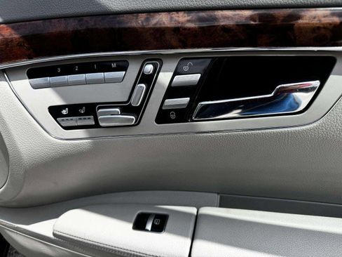 Used 2012 Mercedes-Benz S 550 4MATIC image 51