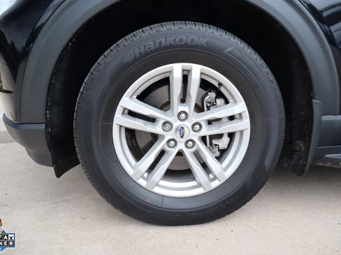 Used 2021 Ford Explorer XLT AWD/4WD image 10