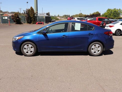 Used 2017 Kia Forte LX w/ LX Popular Package FWD image 8