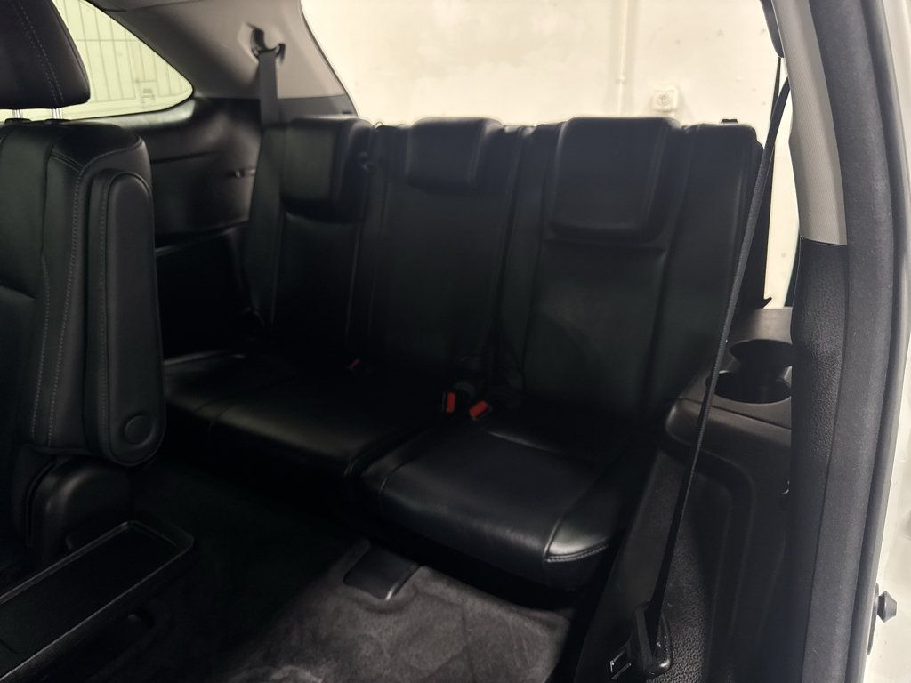 Used 2017 Toyota Highlander SE FWD image 27