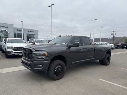 Used 2024 RAM 3500 Laramie w/ Night Edition AWD/4WD image 4