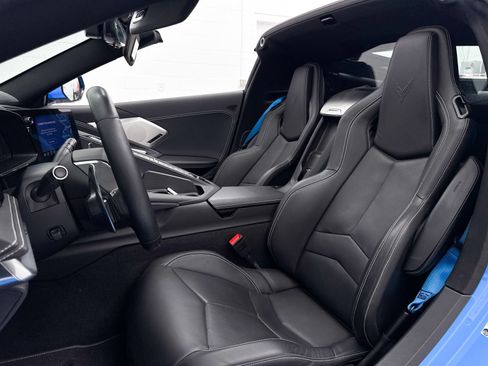 Used 2021 Chevrolet Corvette Stingray Preferred Cpe w/ Engine Appearance Package RWD image 20