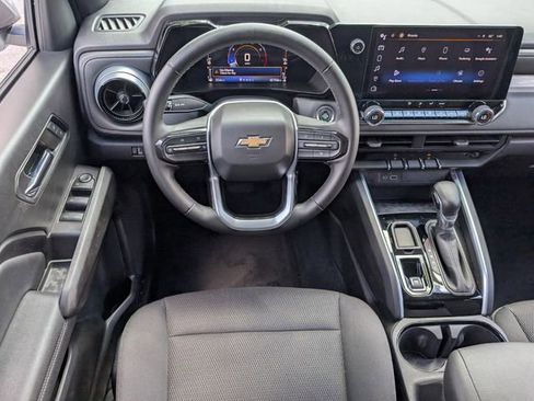 Used 2023 Chevrolet Colorado LT w/ LT Convenience Package image 10