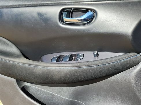 Used 2025 Nissan Leaf S FWD image 8