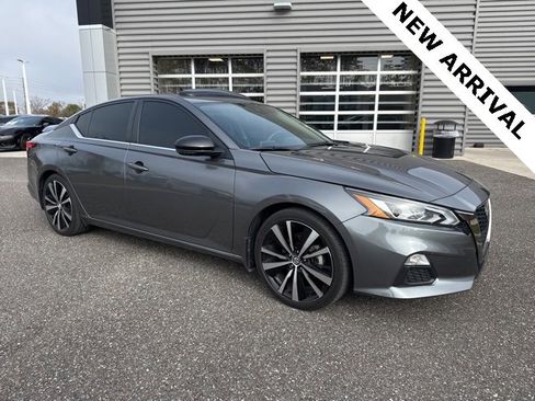 Used 2022 Nissan Altima 2.0 SR image 1