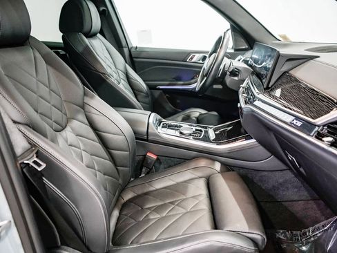 Used 2024 BMW X5 xDrive40i w/ M Sport Package image 16