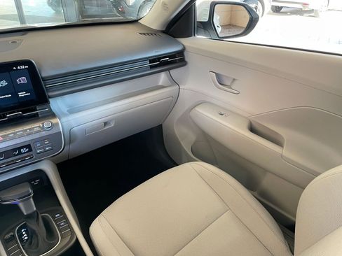 Used 2025 Hyundai Kona SEL image 34