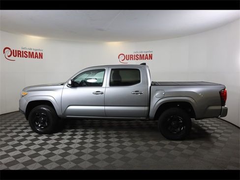 Used 2022 Toyota Tacoma SR5 image 3