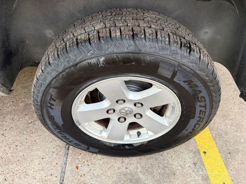 Used 2010 Dodge Ram 1500 Truck SLT image 39