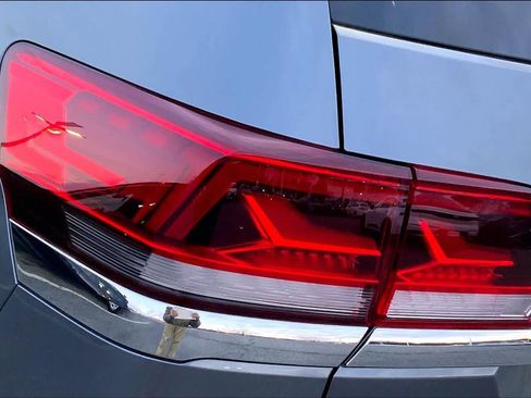 Used 2023 Volkswagen Atlas SE image 26