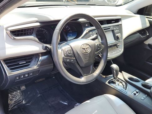 Used 2018 Toyota Avalon XLE Premium w/ Protection Package FWD image 8