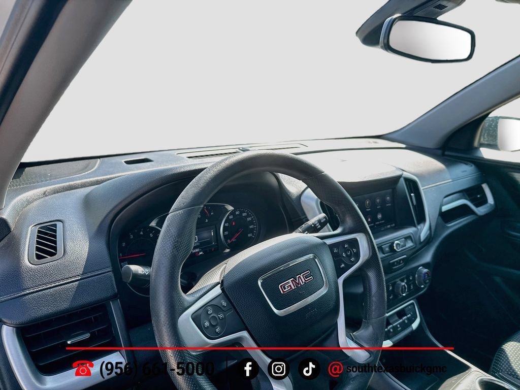 Used 2024 GMC Terrain SLE w/ Driver Convenience Package FWD image 12