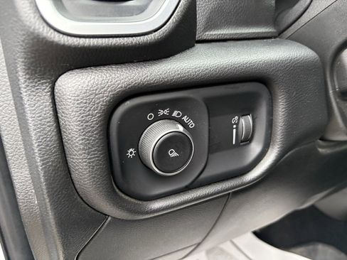 Used 2024 RAM 3500 Big Horn image 41