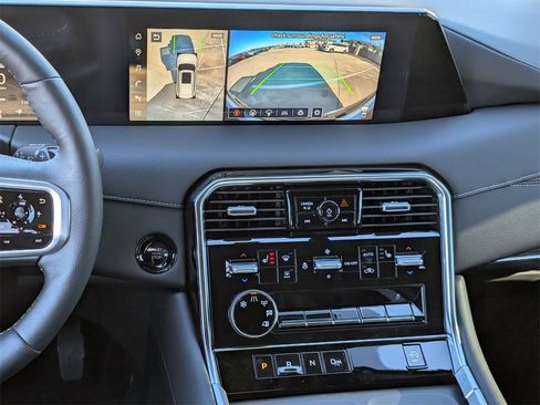 New 2026 Nissan Armada SL image 11