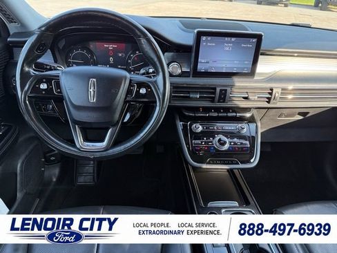 Used 2022 Lincoln Corsair AWD w/ Premium Package image 15
