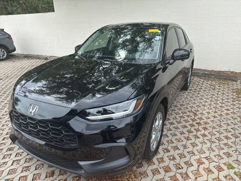 Certified 2023 Honda HR-V LX image 3