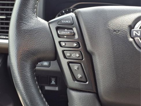 Used 2022 Nissan Frontier SV image 13