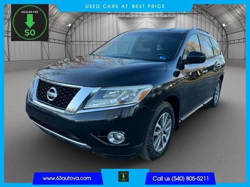 Used 2016 Nissan Pathfinder SV AWD/4WD image 1