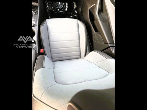 Used 2025 Volkswagen Jetta SE image 32