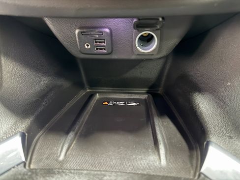 Used 2023 Chevrolet Traverse Premier image 15