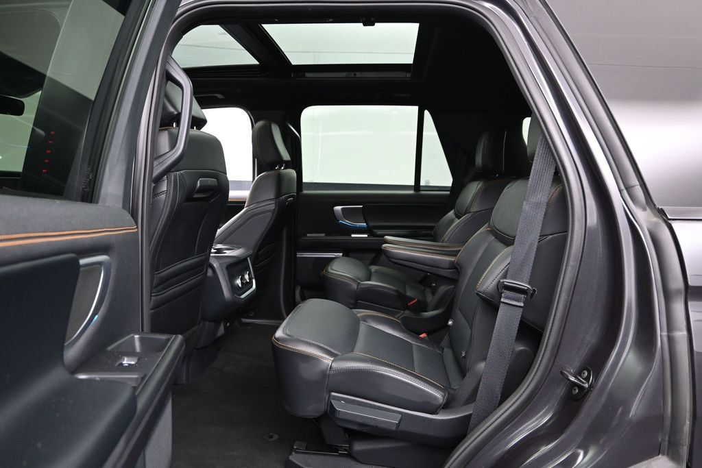 Used 2025 Ford Expedition Tremor AWD/4WD image 20