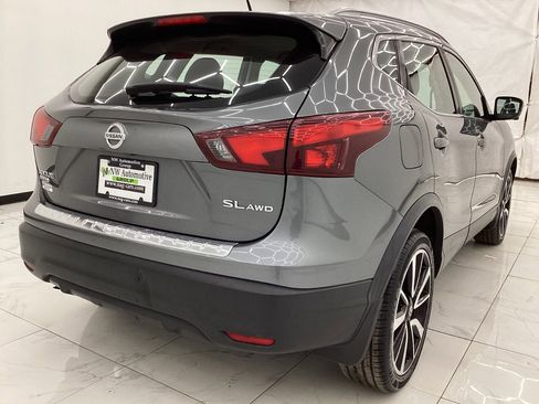 Used 2018 Nissan Rogue Sport SL image 9