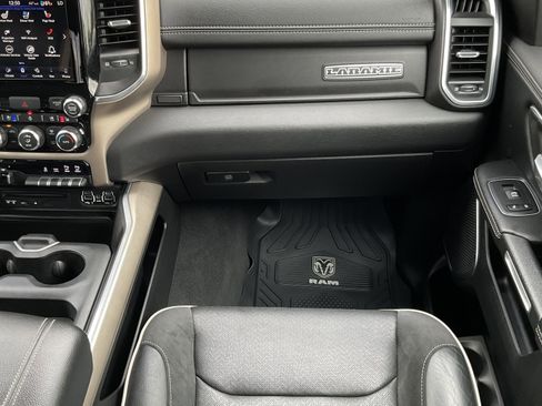 Used 2019 RAM 1500 Laramie AWD/4WD image 24