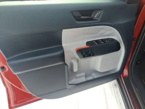 Certified 2024 Ford Maverick XLT w/ XLT Luxury Package image 14