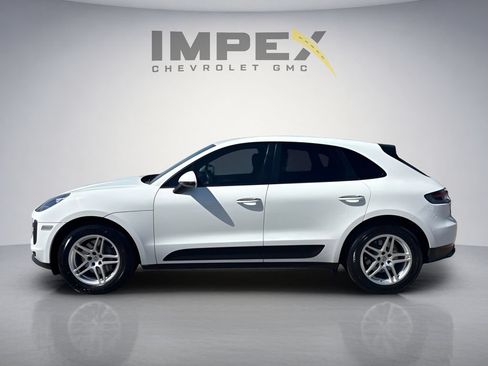 Used 2021 Porsche Macan AWD/4WD image 2