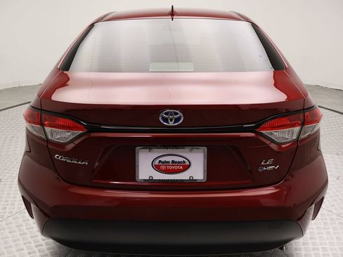 Used 2025 Toyota Corolla LE FWD image 10