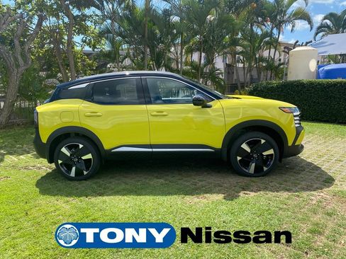 New 2026 Nissan Kicks SR image 8