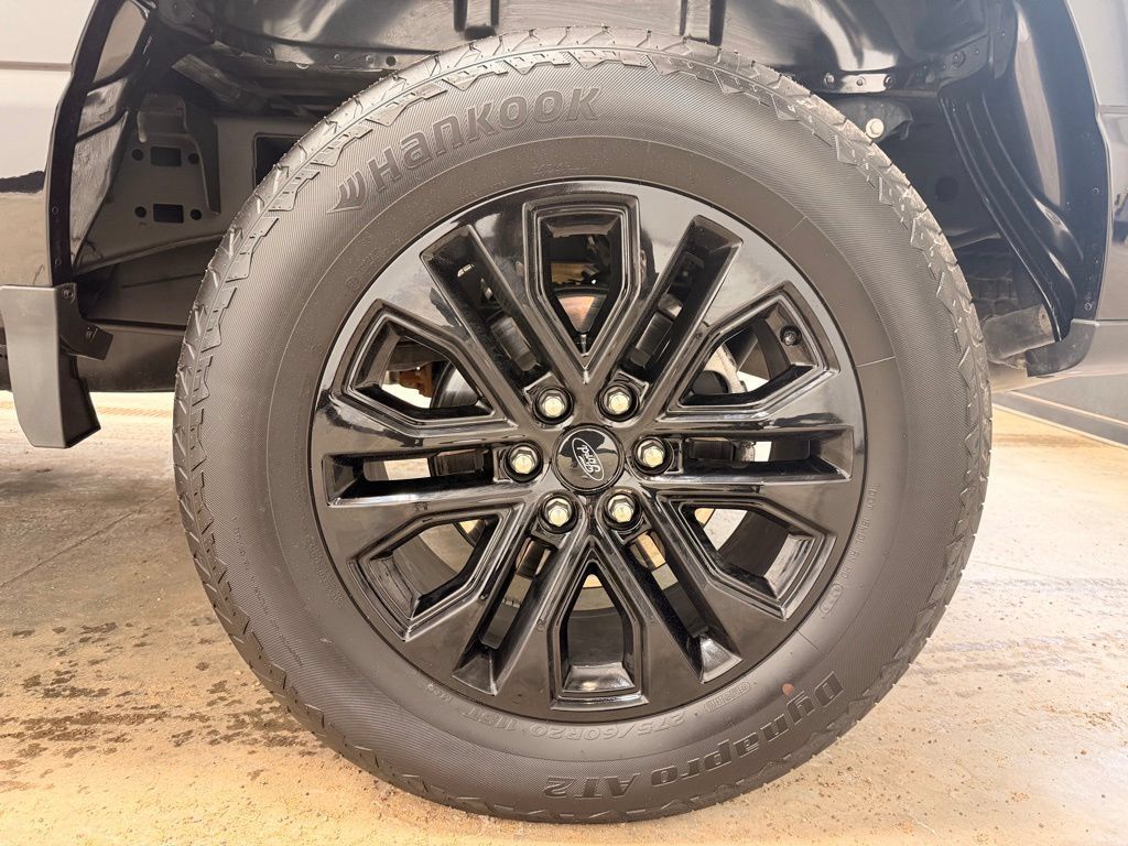 Used 2025 Ford F150 Lariat AWD/4WD image 10