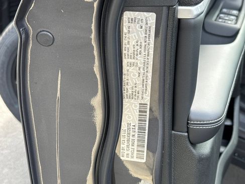 New 2025 Jeep Grand Cherokee Limited w/ Black Appearance Package image 33