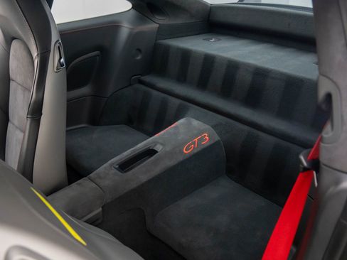 Certified 2014 Porsche 911 GT3 image 19