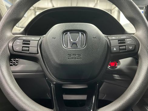 Used 2025 Honda Accord LX image 18