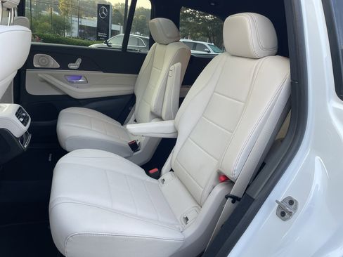 Certified 2025 Mercedes-Benz GLS 450 4MATIC w/ AMG Line Exterior image 41