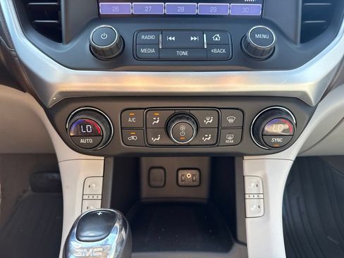Used 2017 GMC Acadia SLT AWD/4WD image 21