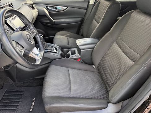Used 2019 Nissan Rogue SV AWD/4WD image 10