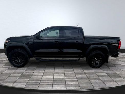 Used 2024 Chevrolet Colorado Trail Boss w/ Technology Package AWD/4WD image 4