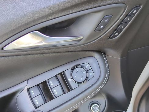 Used 2024 Buick Encore GX Avenir w/ Avenir Convenience Package FWD image 14