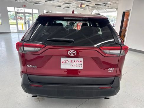Used 2021 Toyota RAV4 XLE w/ XLE Grade Weather Package AWD/4WD image 11