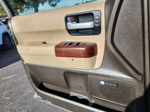 Used 2011 Toyota Sequoia Platinum image 13