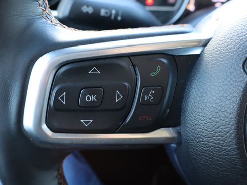 Used 2022 Jeep Gladiator Overland image 23