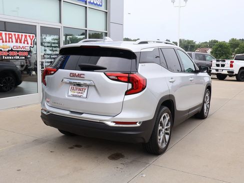 Used 2019 GMC Terrain SLT FWD image 3